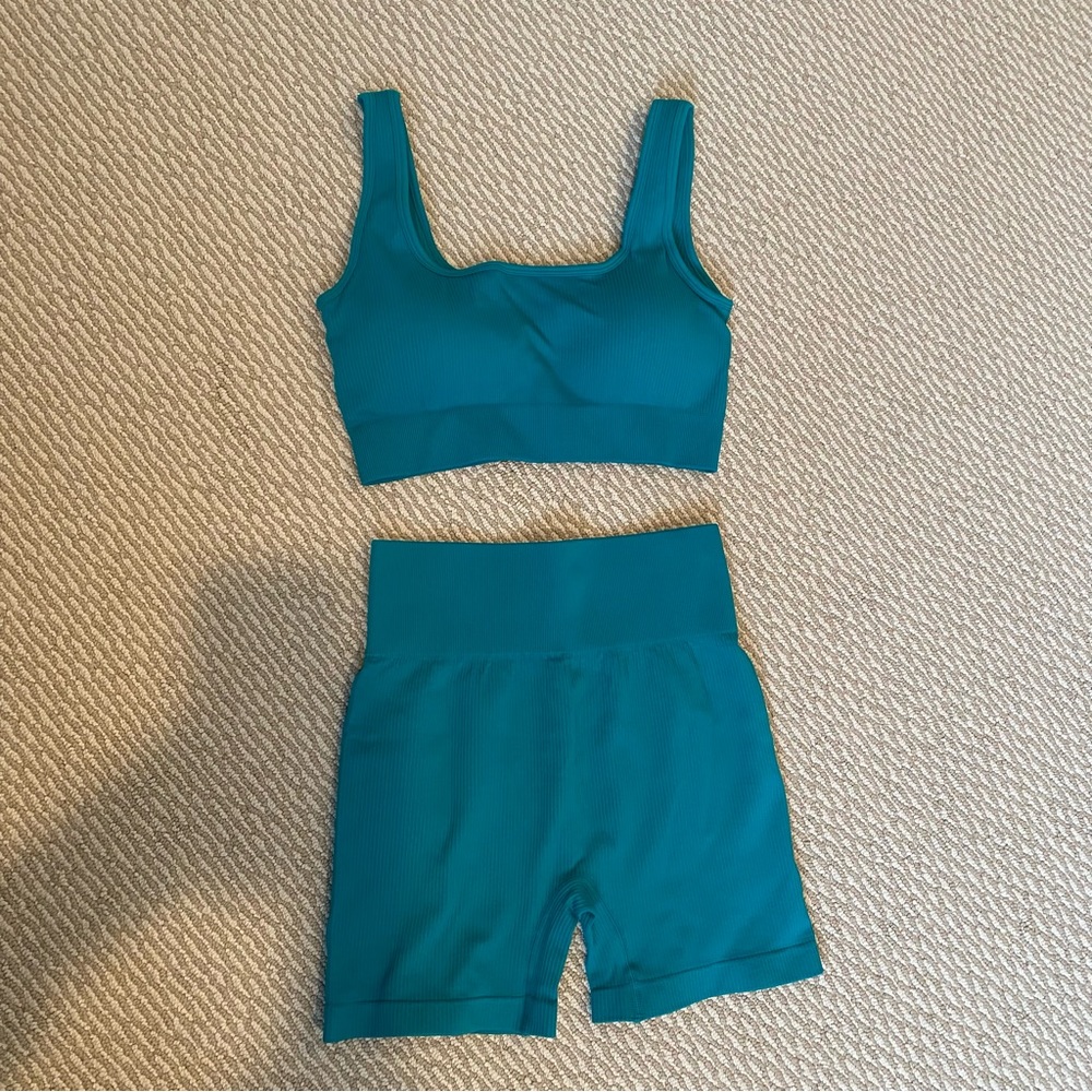 Amazon Workout Set
